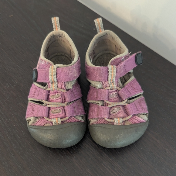 Keen Sandals | Toddler Size 5 - Picture 2 of 4